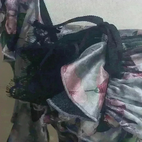 🍁Cold Shoulder Blouse. #0900B - Picture 9 of 11